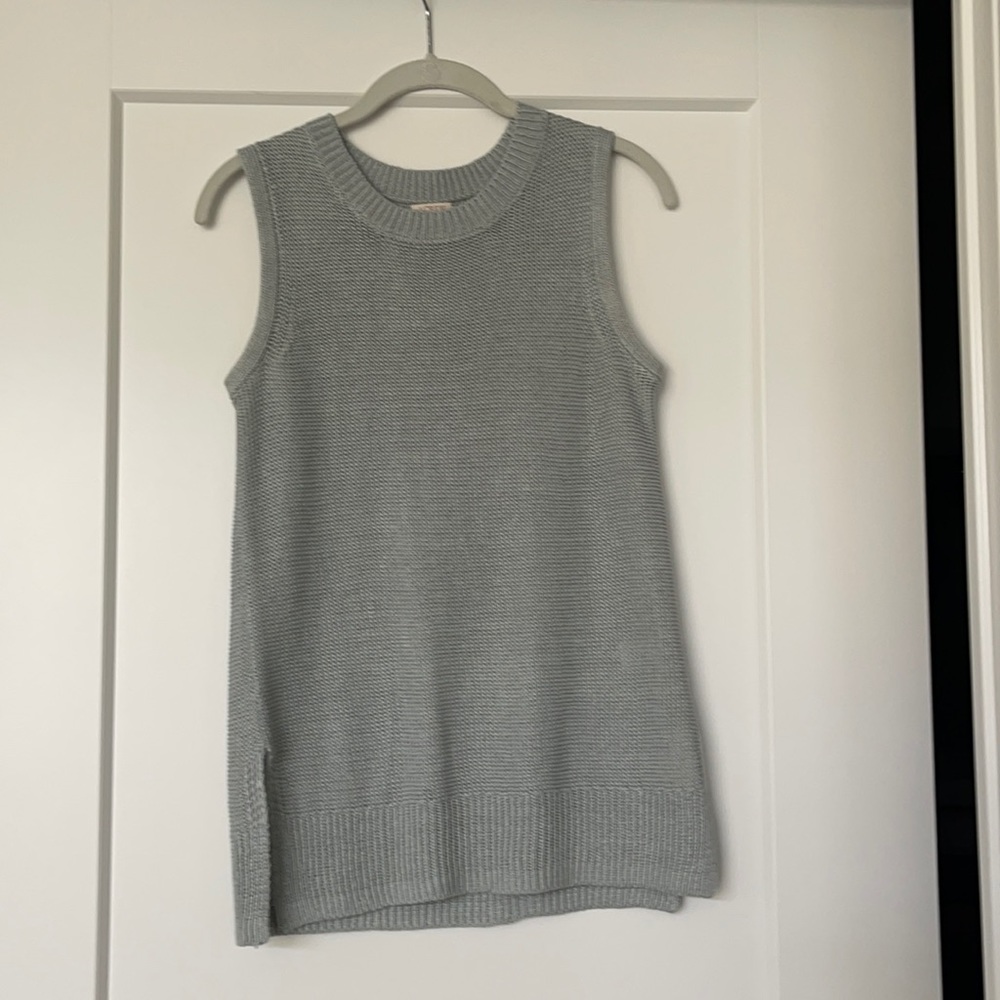 J.crew sweater tank✨